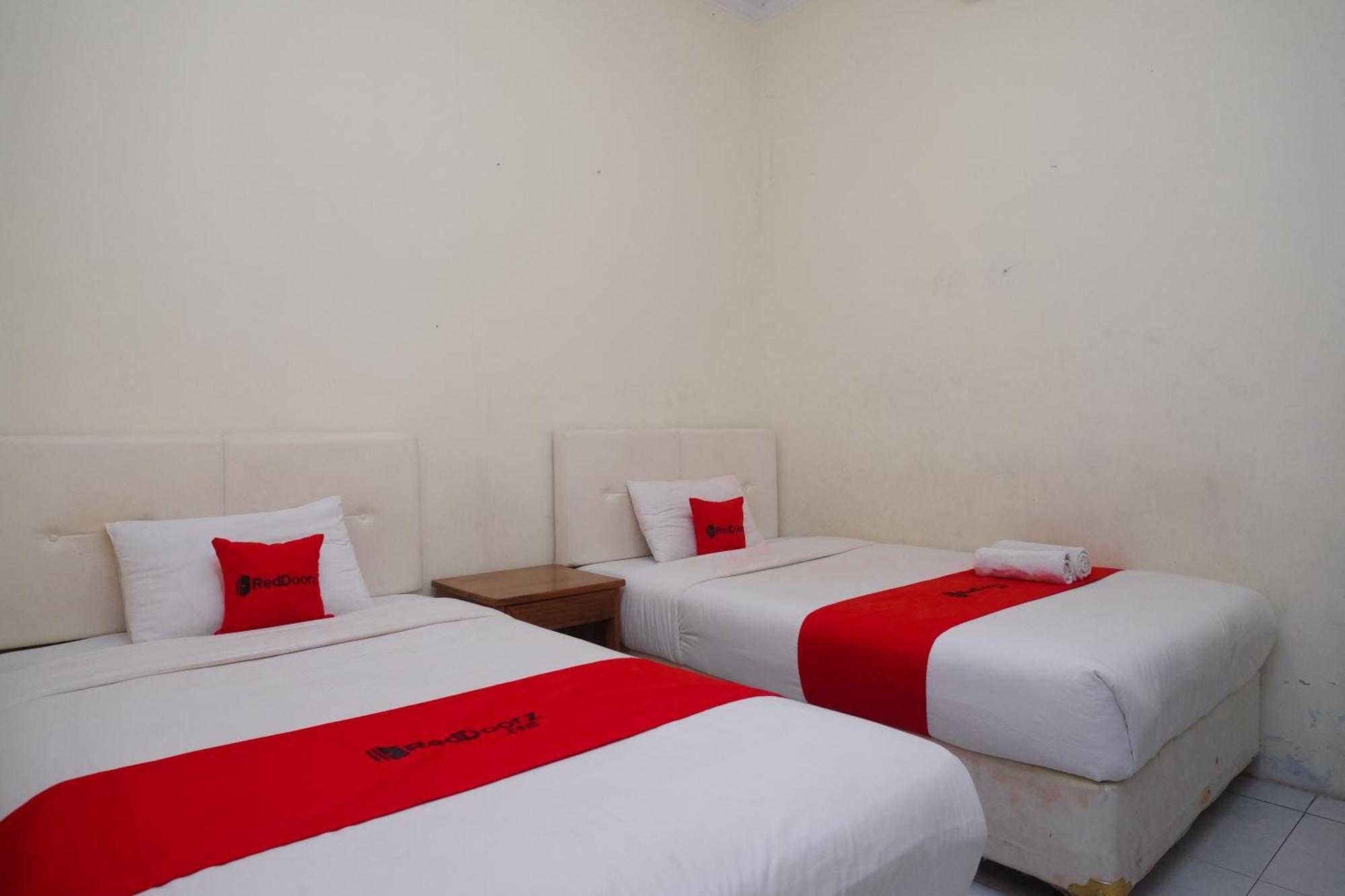 Reddoorz Syariah Near Pakuwon Mall Jogja Kejayan Exterior foto