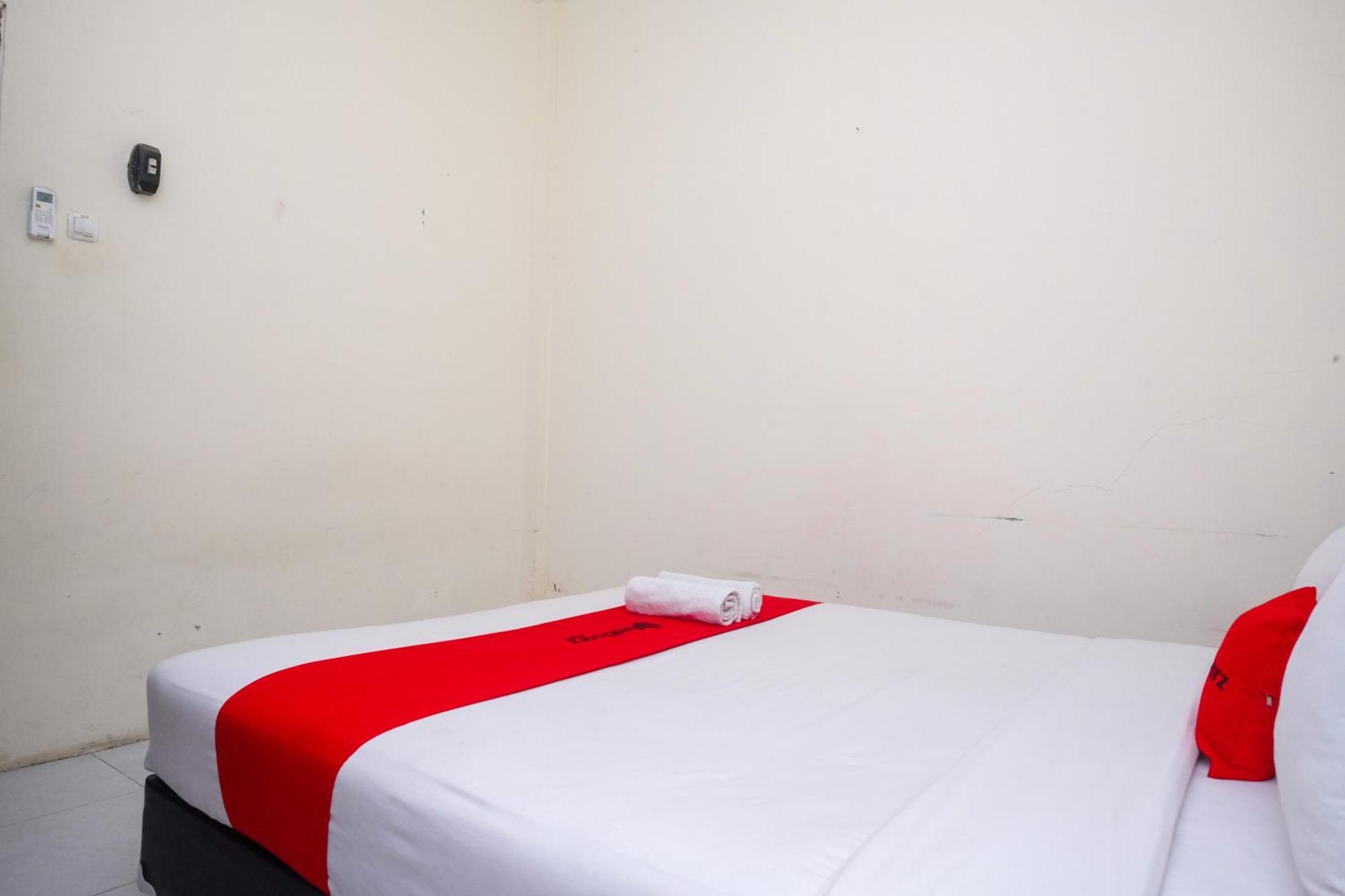Reddoorz Syariah Near Pakuwon Mall Jogja Kejayan Exterior foto