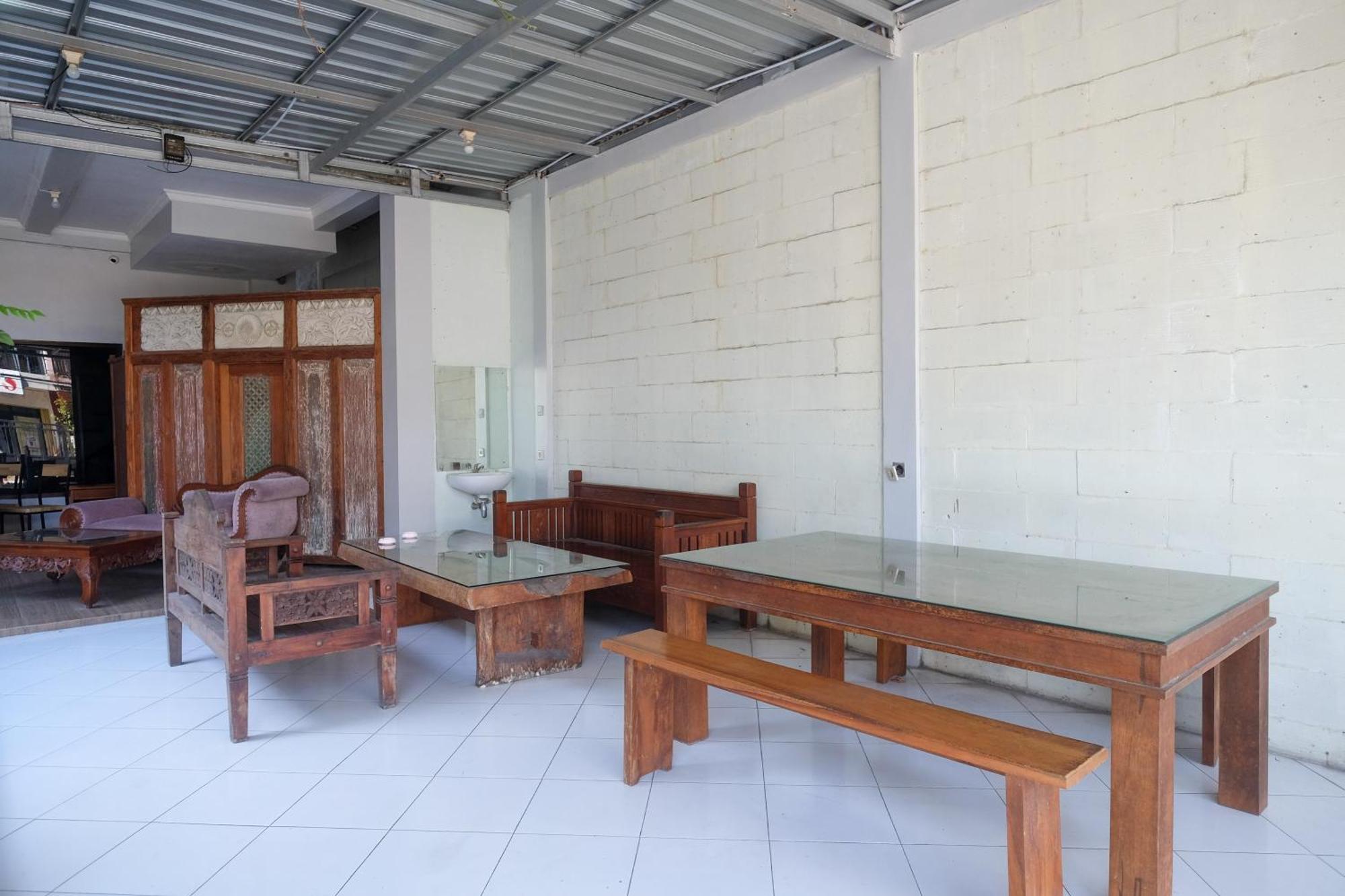Reddoorz Syariah Near Pakuwon Mall Jogja Kejayan Exterior foto