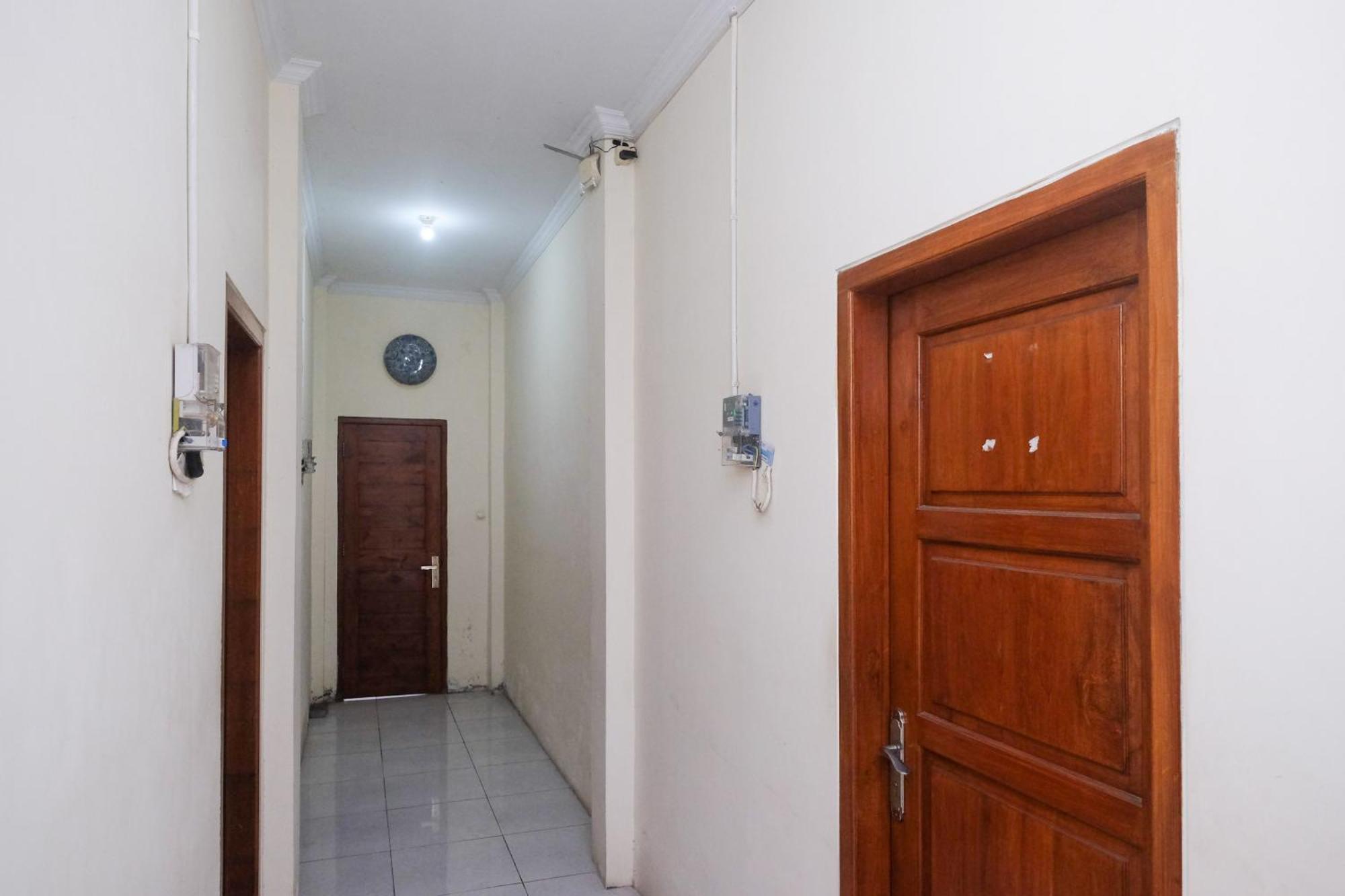Reddoorz Syariah Near Pakuwon Mall Jogja Kejayan Exterior foto