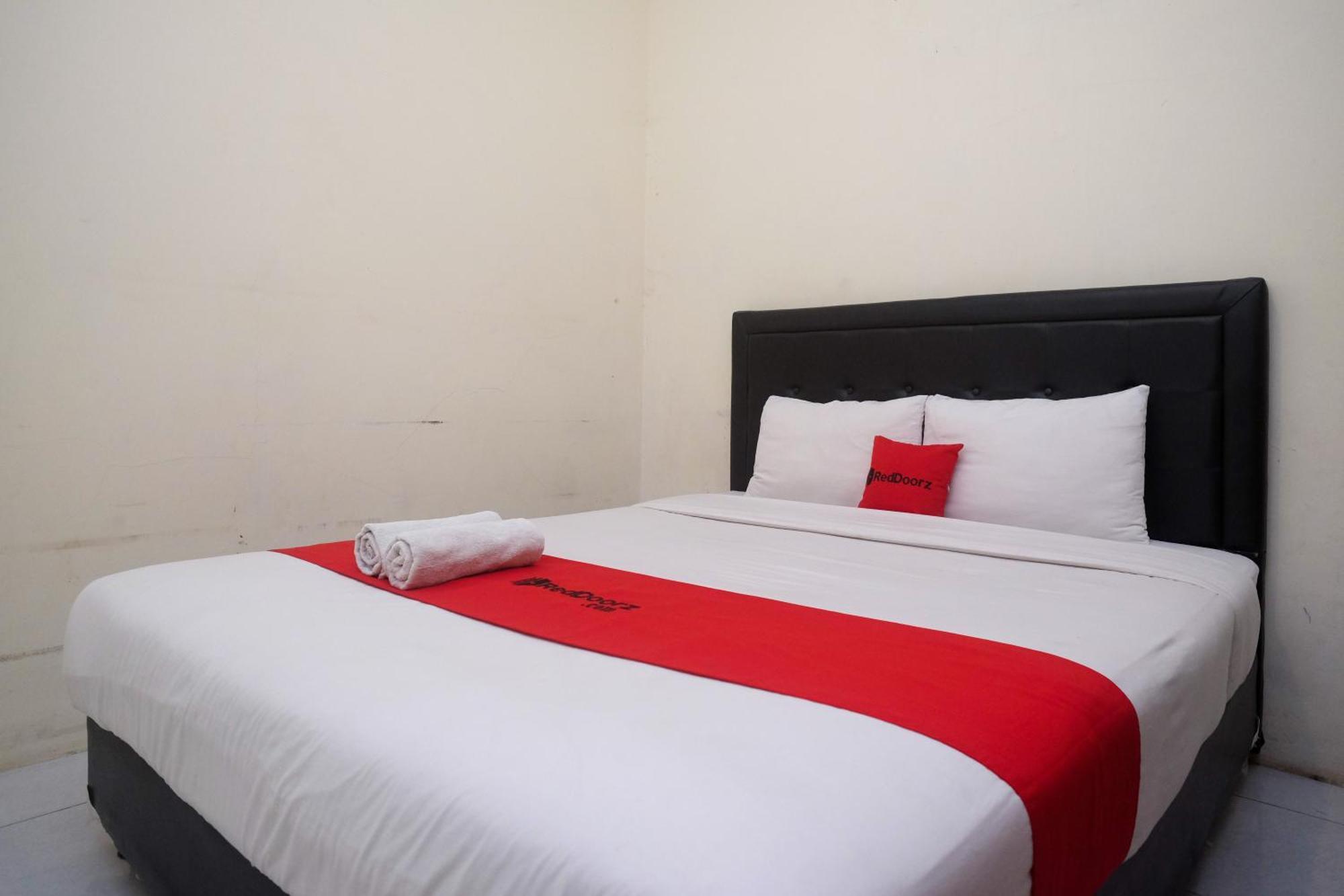 Reddoorz Syariah Near Pakuwon Mall Jogja Kejayan Exterior foto