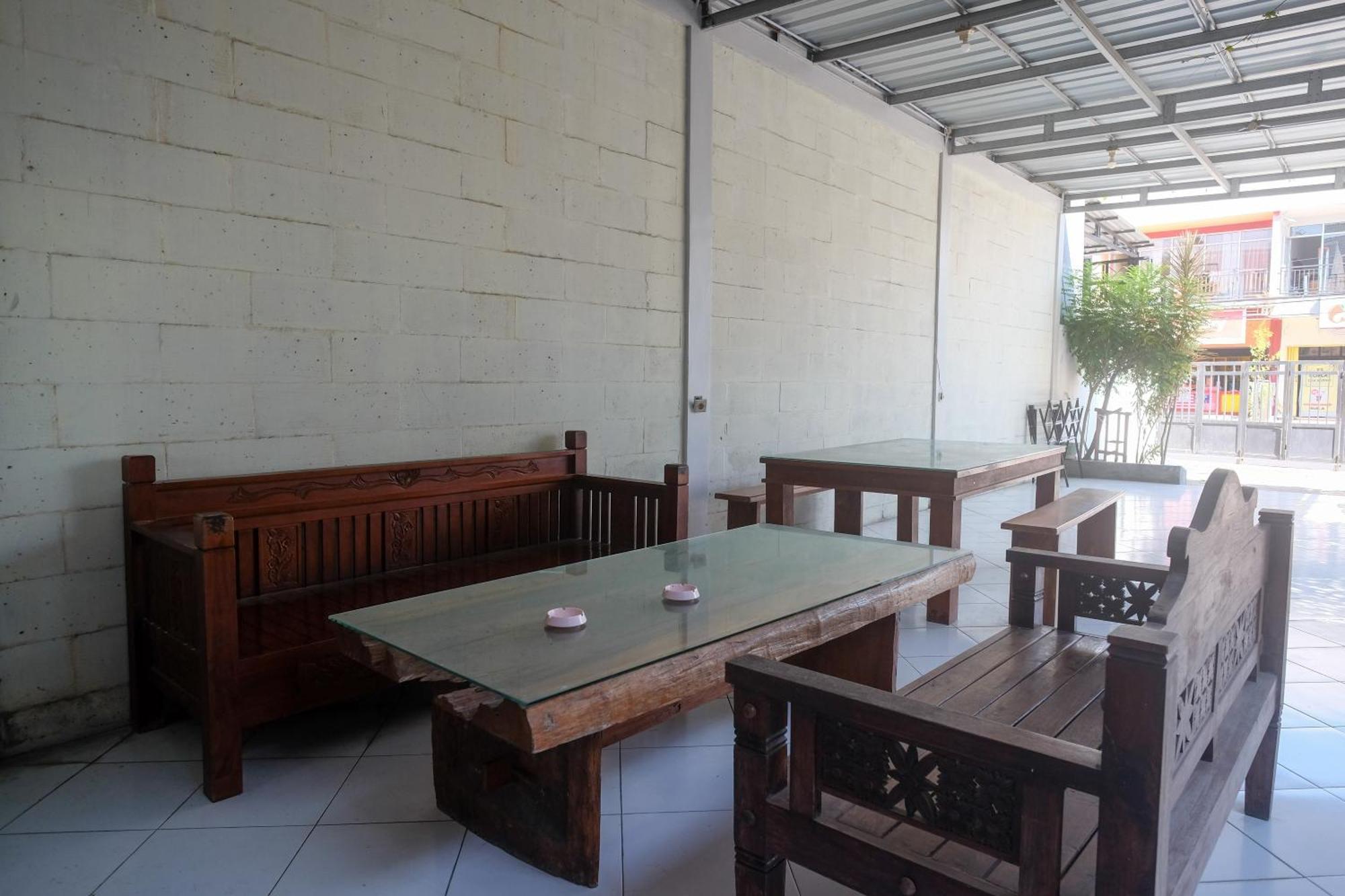 Reddoorz Syariah Near Pakuwon Mall Jogja Kejayan Exterior foto